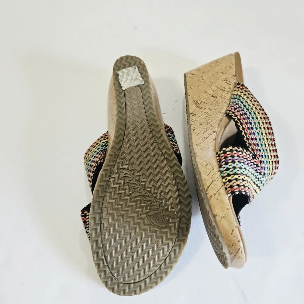 Cali Sketchers Womens 38554 Beverlee Rainbow Luxe Foam Wedge Size 9 Sandals
